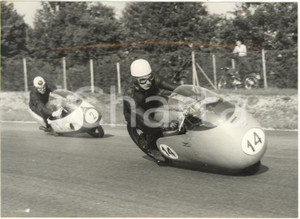 1956 MONZA GP DELLE NAZIONI Keith CAMPBELL su MOTO GUZZI e Geoff DUKE su GILERA