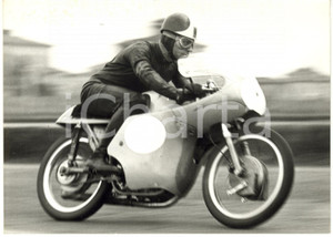 1959 AUTODROMO DI MODENA - Libero LIBERATI su MOTO MORINI durante un allenamento