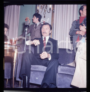 Fotografia d epoca originale 1970ca MILANO Jack PALANCE alla Terrazza MARTINI  DIAPOSITIVA ORIGINALE 6 1