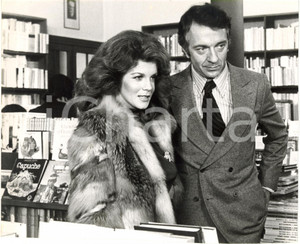 1976 CINEMA "Folies bourgeoises" ANN-MARGRET Olsson e Jean-Pierre CASSEL sul set