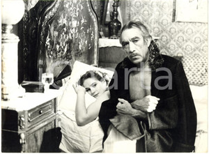 Fotografia d epoca originale 1976 CINEMA L ereditÃ  Ferramonti Dominique SANDA e Anthony QUINN sul set Foto 1