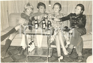 1970 ca ITALIA COSTUME - Valentino MACCHI Maria Luisa GAROPPO Nando MELCHIORRI