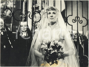 Fotografia d epoca originale 1965 CINEMA The Sound of Music Julie ANDREWS vestita da sposa  Scena del film 1