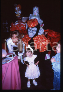 35mm vintage slide* 1990ca COSTUME Christie BRINKLEY con Alexa Ray JOEL (5)