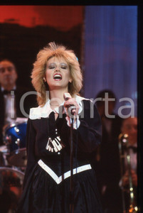 35mm vintage slide* 1980ca ITALIA MUSICA Tiziana RIVALE durante concerto (8)