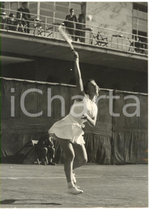 1953 ROMA Campionati Internazionali TENNIS - Maureen CONNOLLY durante un match