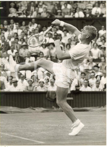 1957 LONDON WIMBLEDON Tennis - Quarter-final Lew HOAD vs Mervyn ROSE *Photo 