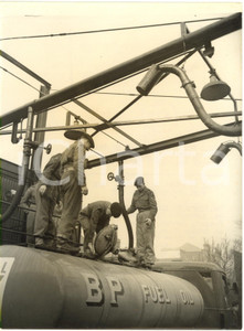 1953 LONDON - PETROL STRIKE - Soldiers filling a tanker at Saint Leonard's Wharf