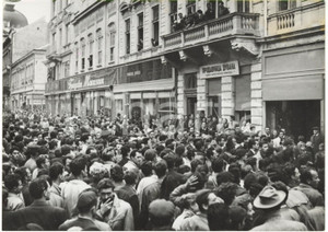 1955 ca BELGRADO - Manifestazione davanti al consolato jugoslavo *Foto 18x13 cm