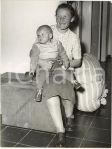 1953 MUNICH GERMANY - Irmgard BANDUSCH reduce dalla prigionia in URSS *Foto