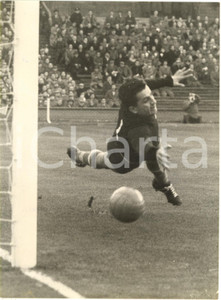 1956 LONDON Empire Stadium - ENGLAND vs YUGOSLAVIA - Goalkeeper Vladimir BEARA