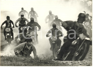 1955 ca IMOLA MOTOCROSS - Passaggio del gruppo durante la gara *Foto 18x13 cm