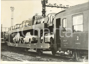 1960 FRANCE - Nuovo vagone ferroviario T.A. 60 per il trasporto di autovetture