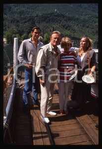 Fotografia d epoca originale 35mm vintage slide 1989 LAGO DI COMO Kirk DOUGLAS Ursula ANDRESS Fabio TESTI 1