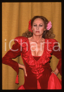 35mm vintage slide*1989 RAI 2 IMPROVVISANDO - Ursula ANDRESS ritratto attrice 10