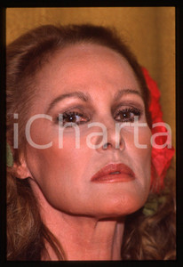 35mm vintage slide*1989 RAI 2 - IMPROVVISANDO Ursula ANDRESS Ritratto attrice 14