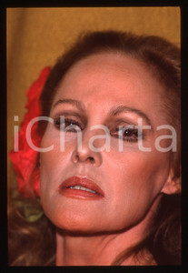 35mm vintage slide*1989 RAI 2 - IMPROVVISANDO Ursula ANDRESS Ritratto attrice 15
