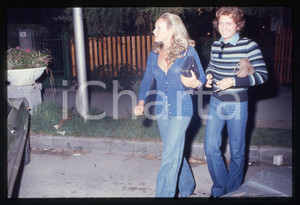 35mm vintage slide* 1975ca COSTUME Ursula ANDRESS Paolo PAZZAGLIA paparazzati 4