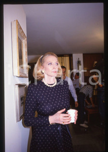 35mm vintage slide*1989 UNA VERITÀ COME UN'ALTRA - CAPUCINE sul set - Ritratto 2