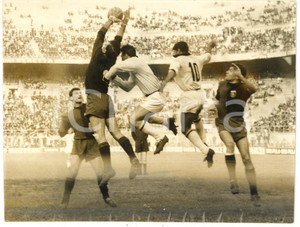 1963 CALCIO MILAN-GENOA 3-1 Parata di Giancarlo GALLESI *Foto 24x18 cm