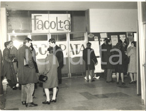 1967 MILANO Facoltà di Architettura - Occupazione studentesca *Foto 24x18 cm