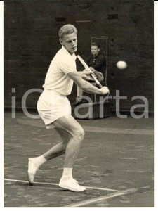 1957 MILANO TENNIS - COPPA DAVIS ITALIA SVEZIA 3-1 Rovescio di Ulf SCHMIDT *Foto