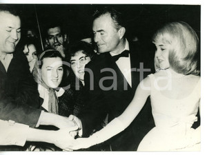 1962 BROADWAY Attori James MASON e Sue LYON alla prima del film LOLITA *Foto