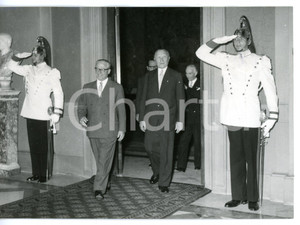 1956 ROMA Giovanni GRONCHI riceve Konrad ADENAUER al Quirinale *Foto 18x13 cm