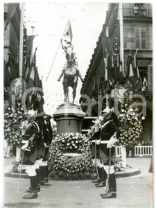 1953 PARIS Festa Giovanna D'ARCO - Guardie Repubblicane in Place des Pyramides