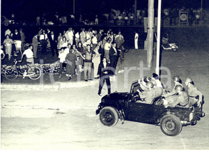 1955 ca LIDO DI VENEZIA Sciopero dipendenti del Casinò - Intervento della CELERE