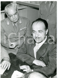 1958 BOLOGNA Indagini ANONIMA BANCHIERI - Luigi PRETI con il colonnello BERNARDI