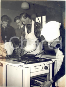 1953 OBERHAUSEN Lezione di cucina per gli studenti di una scuola *Foto 13x18