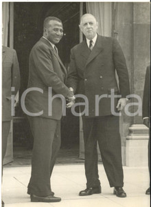 1960 PARIS Sylvanus OLYMPIO premier del Togo si congeda da Charles DE GAULLE