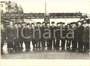 1956 ZURIGO La squadra URSS di sci in viaggio per le Olimpiadi di Cortina *Foto