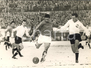 1958 CALCIO Coppa Internazionale - AUSTRIA-ITALIA 3-2 Tiro di Gianfranco PETRIS 