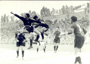 1960 ca CALCIO MILANO Allenamento NAZIONALE - Respinta di Antonio PIN *Foto