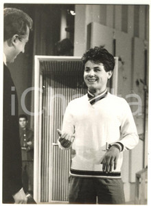 1958 LASCIA O RADDOPPIA Mike BONGIORNO con il concorrente Luciano MARCELLI *Foto