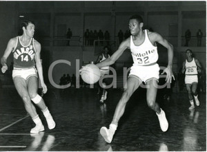 1968 CANTÙ BASKET Oransoda vs Gillette All Star - Azione di Joe Franklin ELLIS