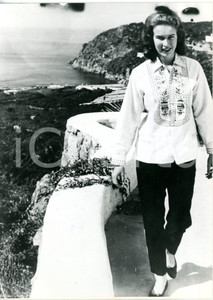 1962 Golfo di ISCHIA - Principessa Maria Gabriella di Savoia a passeggio *Foto