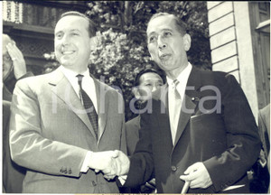 1959 PARIS Michel DEBRE' accoglie Nobusuke KISHI premier giapponese *Foto