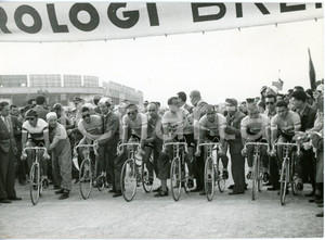 1955 PALERMO - CICLISMO 37°Giro d'Italia - Squadra BIANCHI alla partenza *Foto