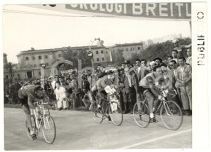 1955 NAPOLI CICLISMO Giro d'Italia - Vincenzo ZUCCONELLI vince in volata