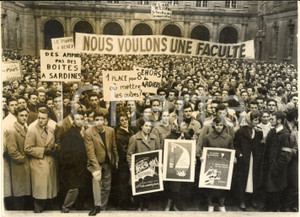 1957 PARIS SORBONNE Manifestation étudiants de Sciences - Photo 18x13 cm