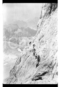 Fotografia d epoca originale 1921 FRIULI Cordata su parete del Monte Tricorno NEGATIVO ORIGINALE 1
