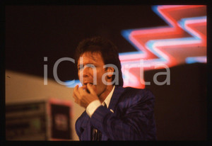 35mm vintage slide* 1989 SANREMO Cliff RICHARD sul palco del PALABARILLA (20)