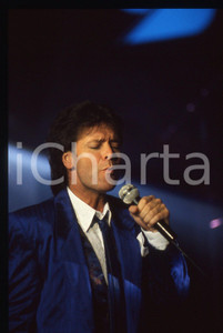 35mm vintage slide* 1989 SANREMO Cliff RICHARD sul palco del PALABARILLA (8)