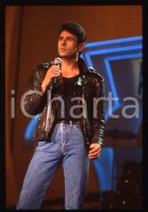35mm vintage slide* 1987 BARI John WILSON sul palco del Petruzzelli - AZZURRO 8
