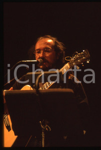 35mm vintage slide* 1988 SANREMO Claudio LOLLI sul palco del CLUB TENCO (2)