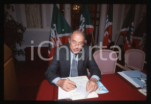 35mm vintage slide* 1996 MILANO Gaetano PECORELLA adesione  a FORZA ITALIA