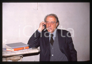 35mm vintage slide* 1999 MILANO  Gaetano PECORELLA nel suo ufficio 2